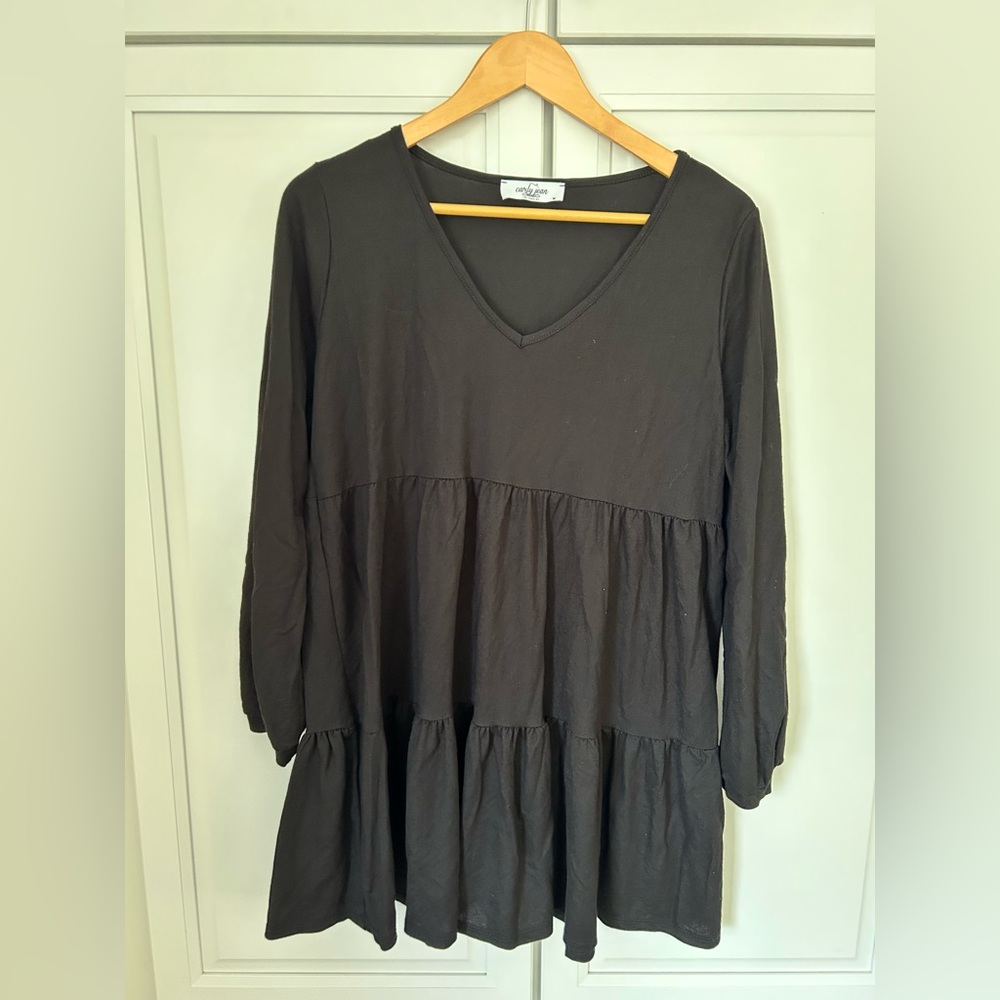 Carly Jean Los Angeles Long Sleeve Tiered Black Babydoll Dress, size Medium